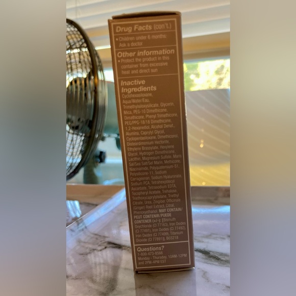 REVLON SERUM TINT SHADE 117 Light Beige
BROAD SPECTRUM SPF 15 - Picture 3 of 5